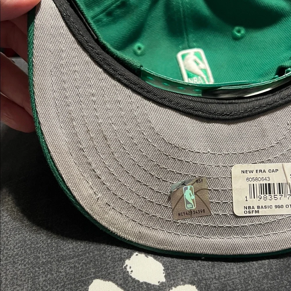 NWT New Era Boston Celtics SnapBack Hat